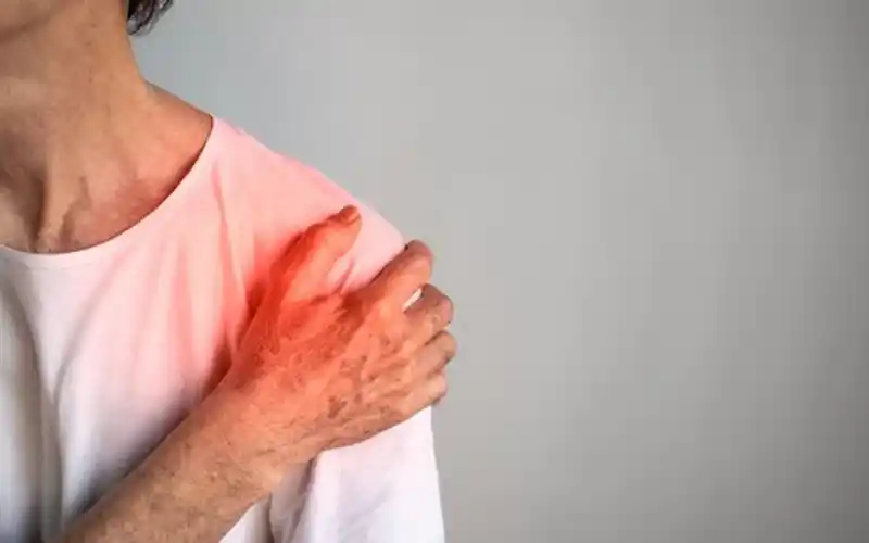 علائم دررفتگی شانه