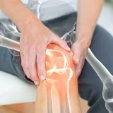 تاخیر در تعویض مفصل زانو